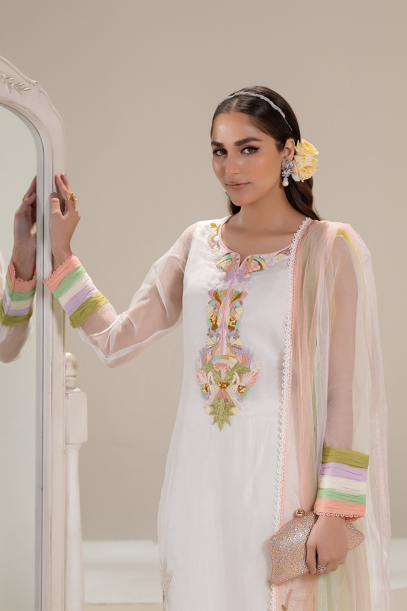 Mehr-e-Nazneen KBM-108 White